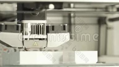 技术。 三维<strong>打印机</strong>的工作.. 打印特写时3D<strong>打印机</strong>.. 工作3D<strong>打印机</strong>的过程。